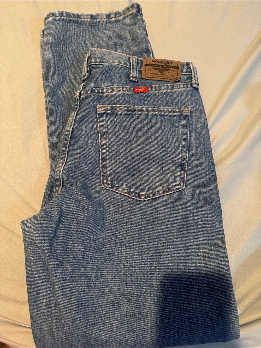 Wrangler Men's Light Blue Relaxed Fit Jeans vintage